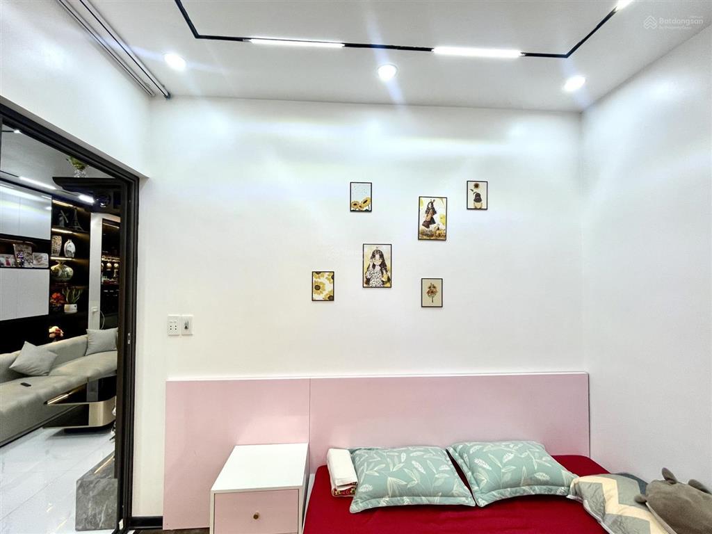 Bán cc 68m2 tại cầu giấy center point, giá cực chất 6,5 tỷ vnd