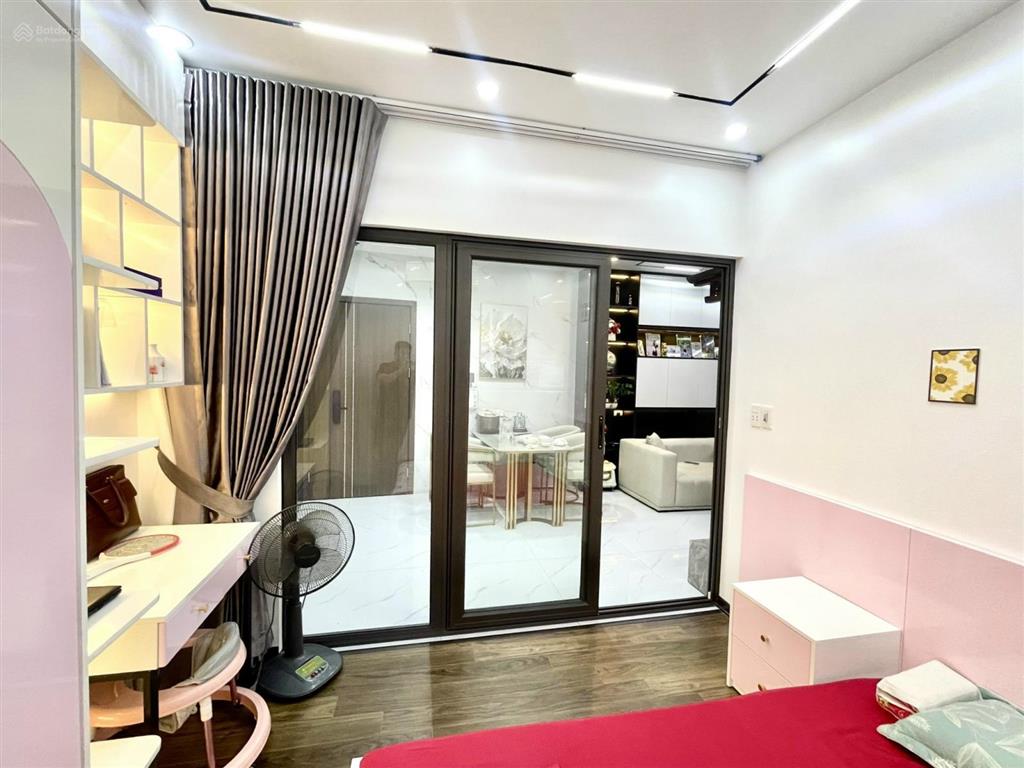 Bán cc 68m2 tại cầu giấy center point, giá cực chất 6,5 tỷ vnd