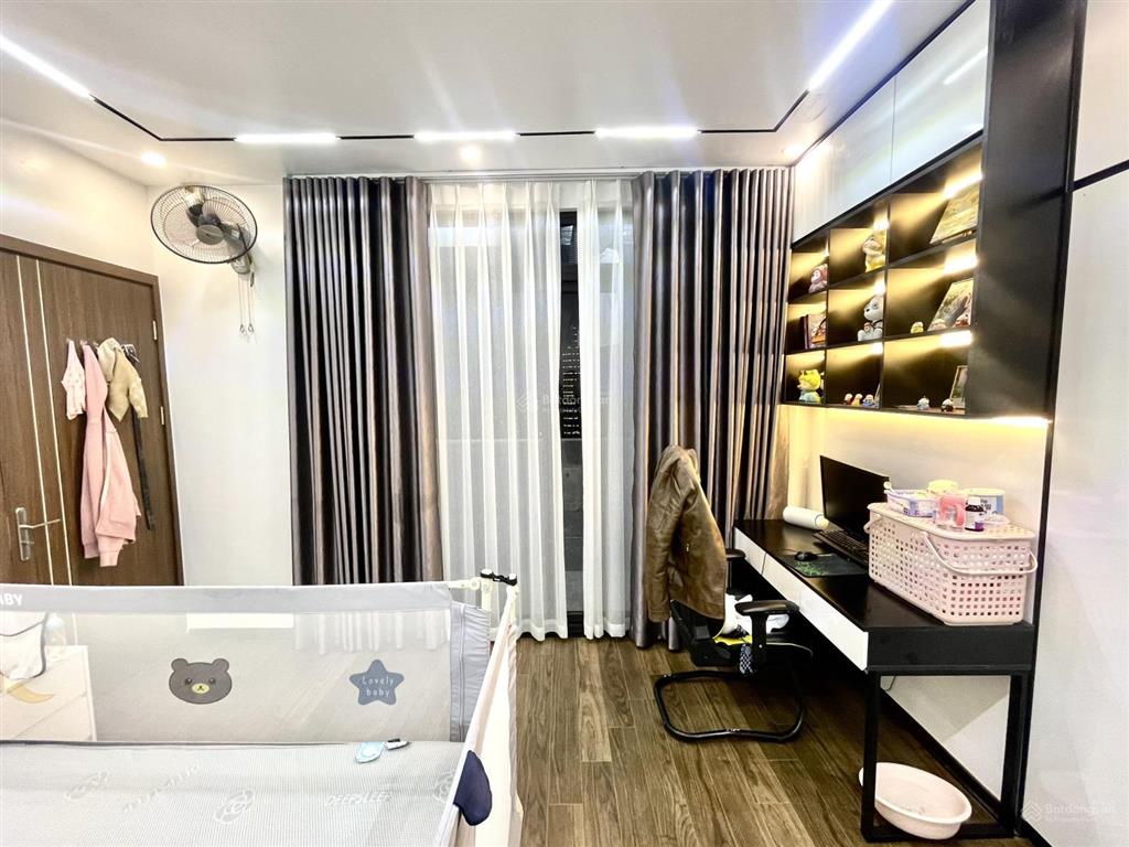 Bán cc 68m2 tại cầu giấy center point, giá cực chất 6,5 tỷ vnd