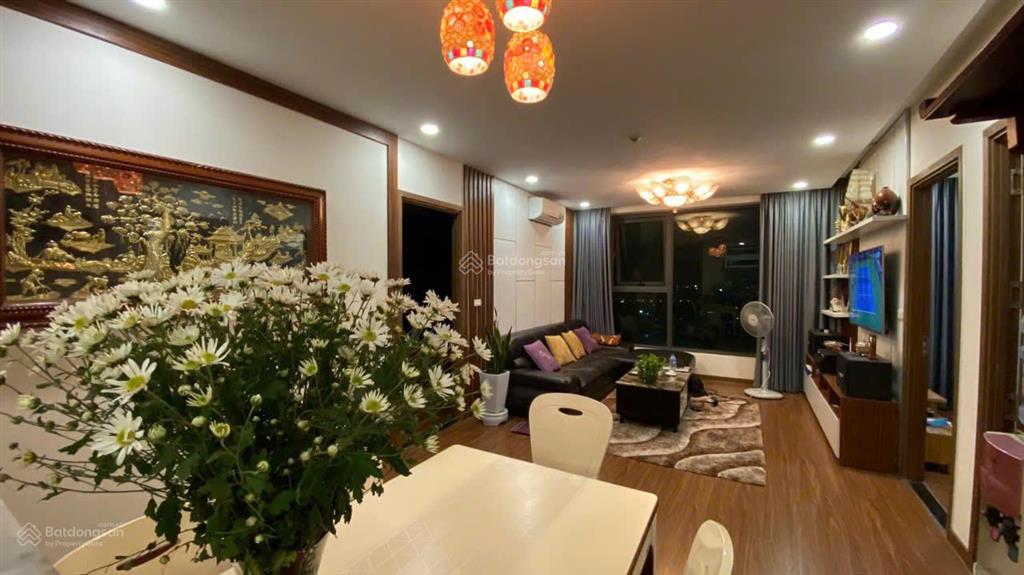 Chính chủ cần bán căn hộ goldsilk complex, 8,3 tỷ, 122m2, 3pn, 2wc, đầy đủ nội thất cao cấp giá tốt