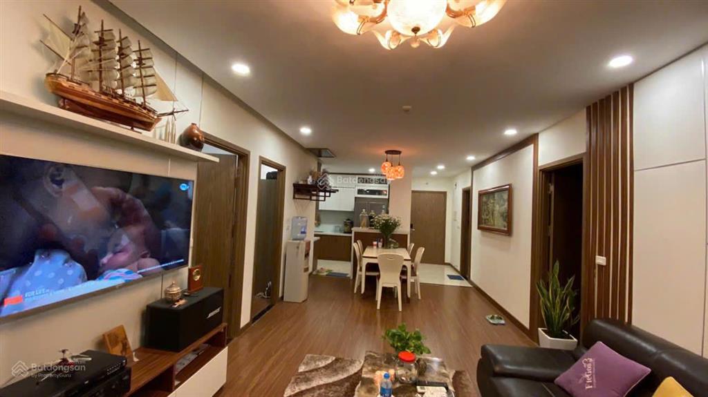 Chính chủ cần bán căn hộ goldsilk complex, 8,3 tỷ, 122m2, 3pn, 2wc, đầy đủ nội thất cao cấp giá tốt