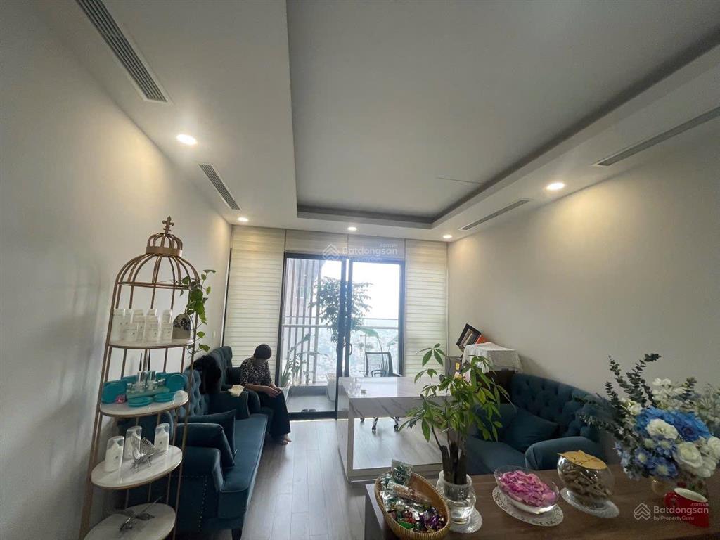 Bán căn hộ central field trung kính, 6,5 tỷ vnd, 68 m2, 2pn, 2wc