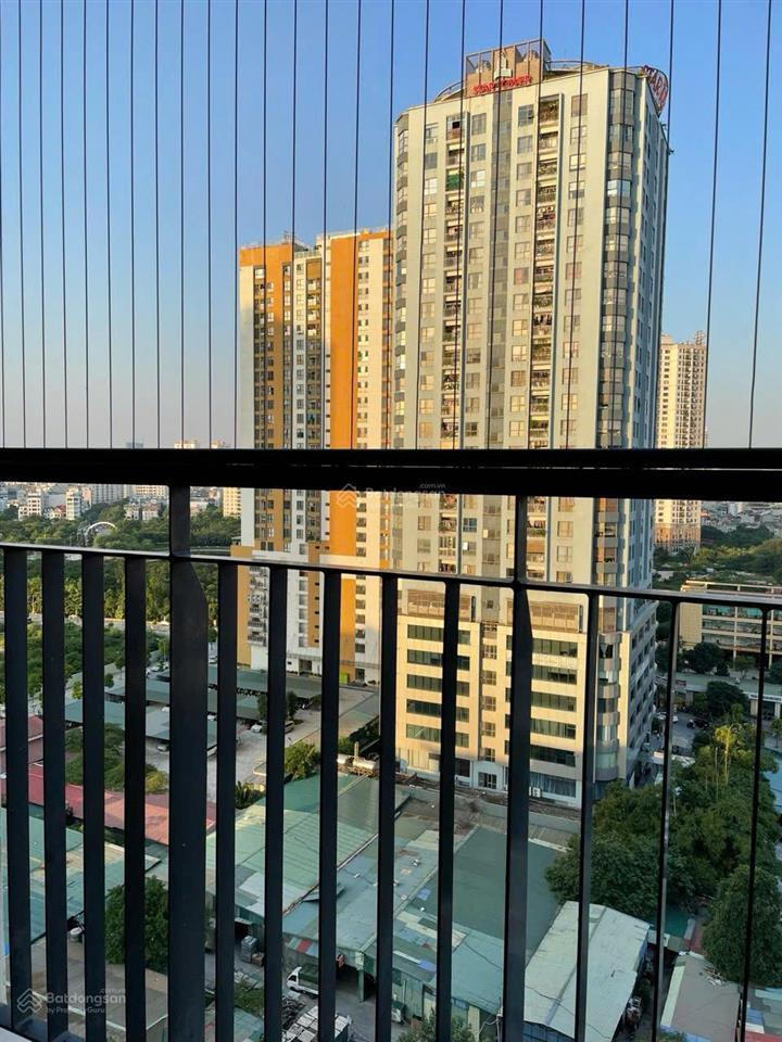 Gia đình cần bán căn hộ golden park tower 96m2 3n2w giá 10 tỷ, full nội thất, sẵn sổ. bc đông nam