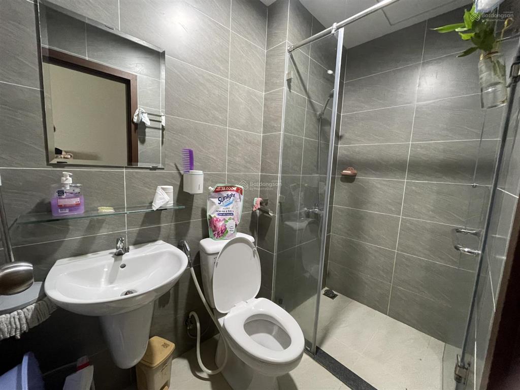 Cho thuê căn 2pn green river q8 phạm thế hiển, 65m2 có nội thất giá 10tr/tháng.