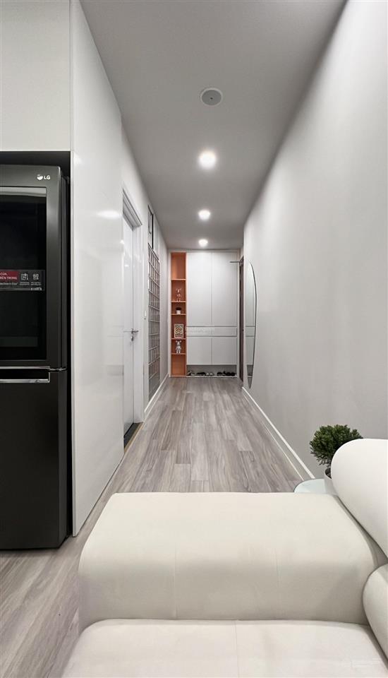 9 tỷ chính chủ bán căn 2 ngủ brg 25 lê văn lương full đồ xịn.có sổ, slot oto , bc đông nam