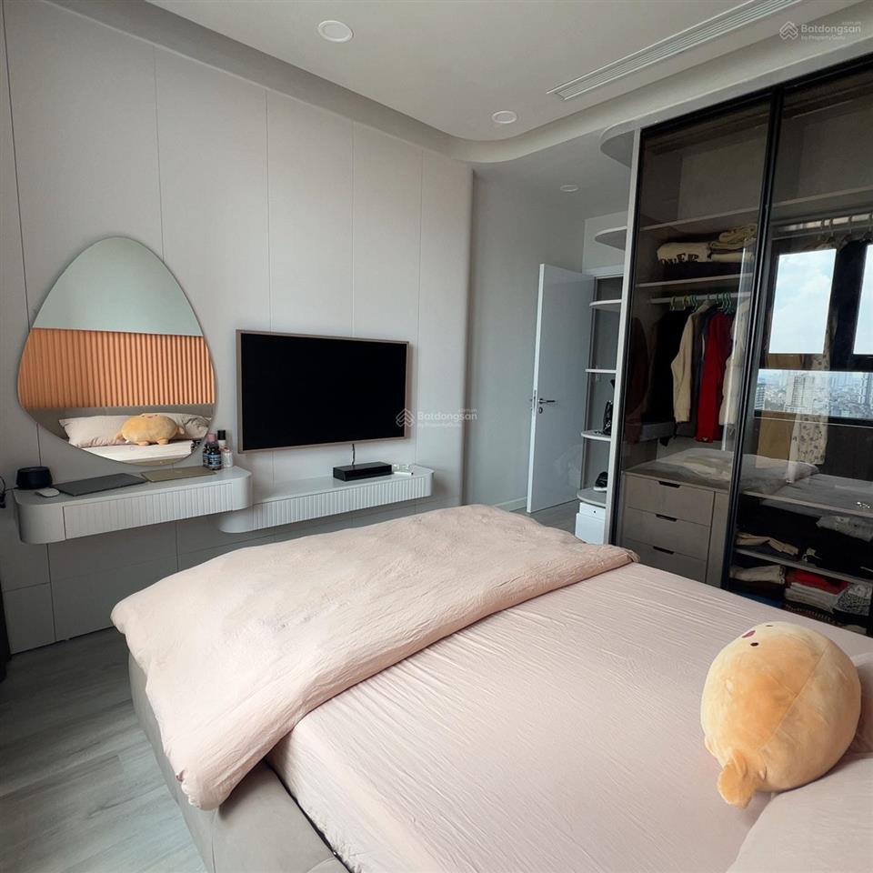 9 tỷ chính chủ bán căn 2 ngủ brg 25 lê văn lương full đồ xịn.có sổ, slot oto , bc đông nam