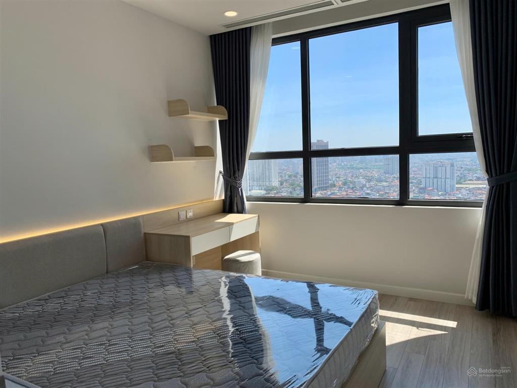 14,6 tỷ chính chủ bán căn 3 ngủ 107m2 tòa brg 25 lê văn lương.full đồ. bc đông nam.slot oto