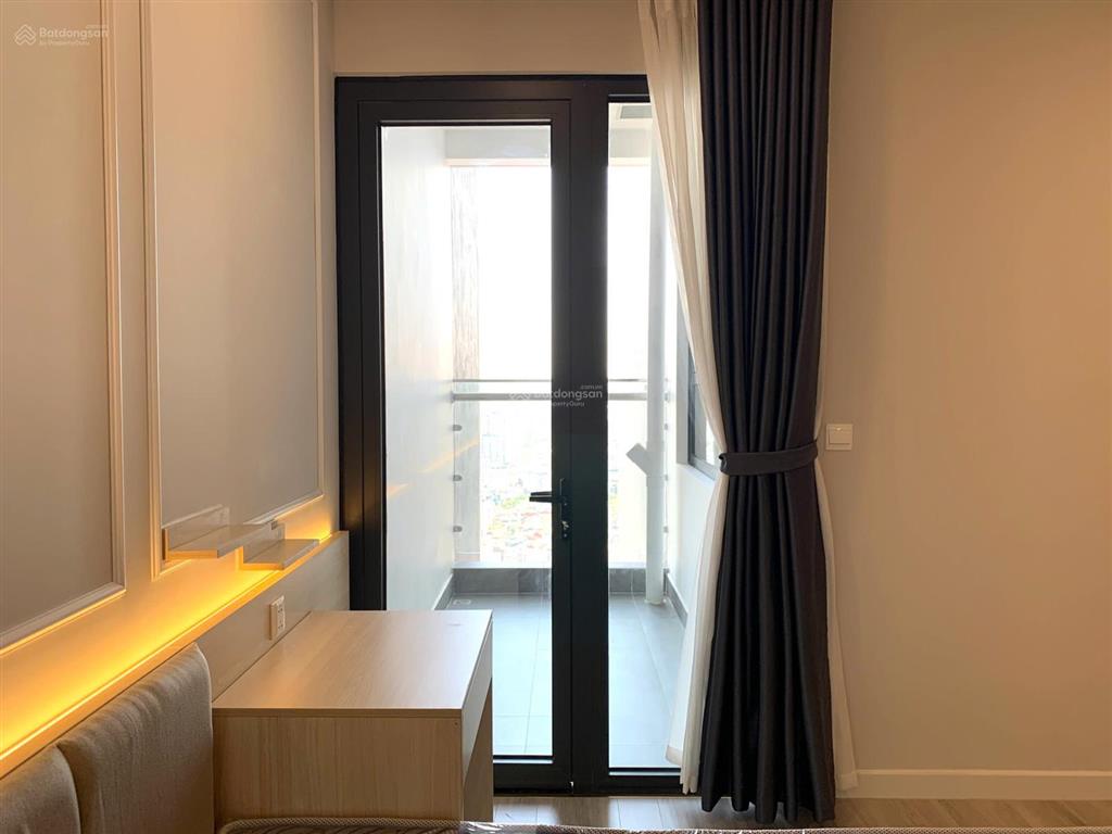 14,6 tỷ chính chủ bán căn 3 ngủ 107m2 tòa brg 25 lê văn lương.full đồ. bc đông nam.slot oto