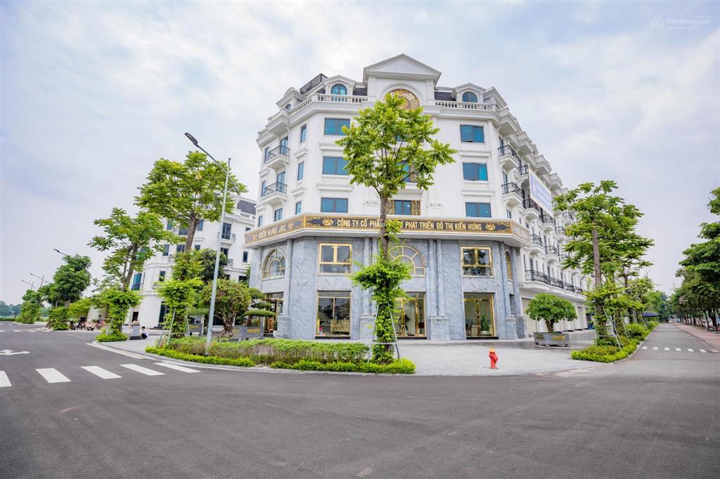 22 tỷ thu chính chủ tôi có việc bán căn lk lô góc 94.5m2, mặt tiền 9,6m kiến hưng luxury