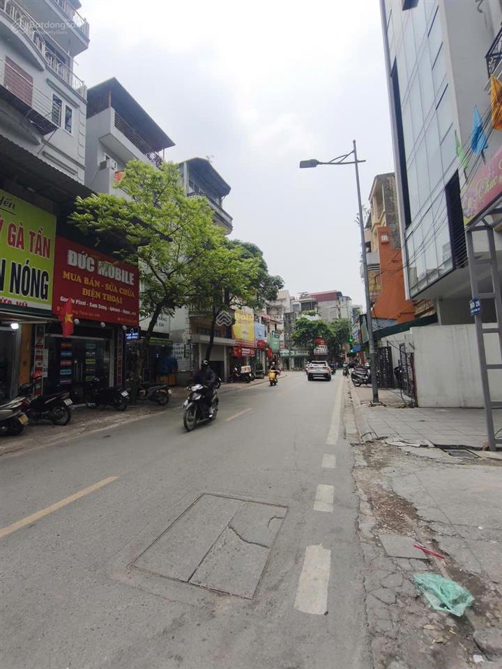 Chính chủ bán nhà . s 61,7m2 mặt phố vương thừa vũ giao với phố trường chinh, đường 20m