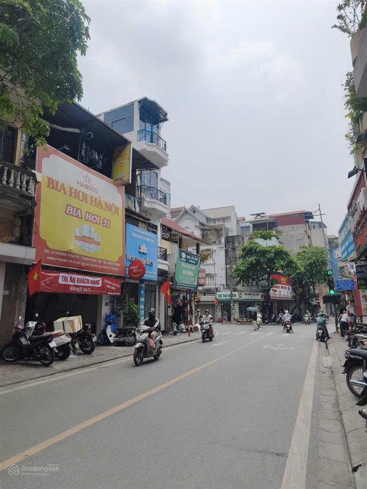 Chính chủ bán nhà . s 61,7m2 mặt phố vương thừa vũ giao với phố trường chinh, đường 20m
