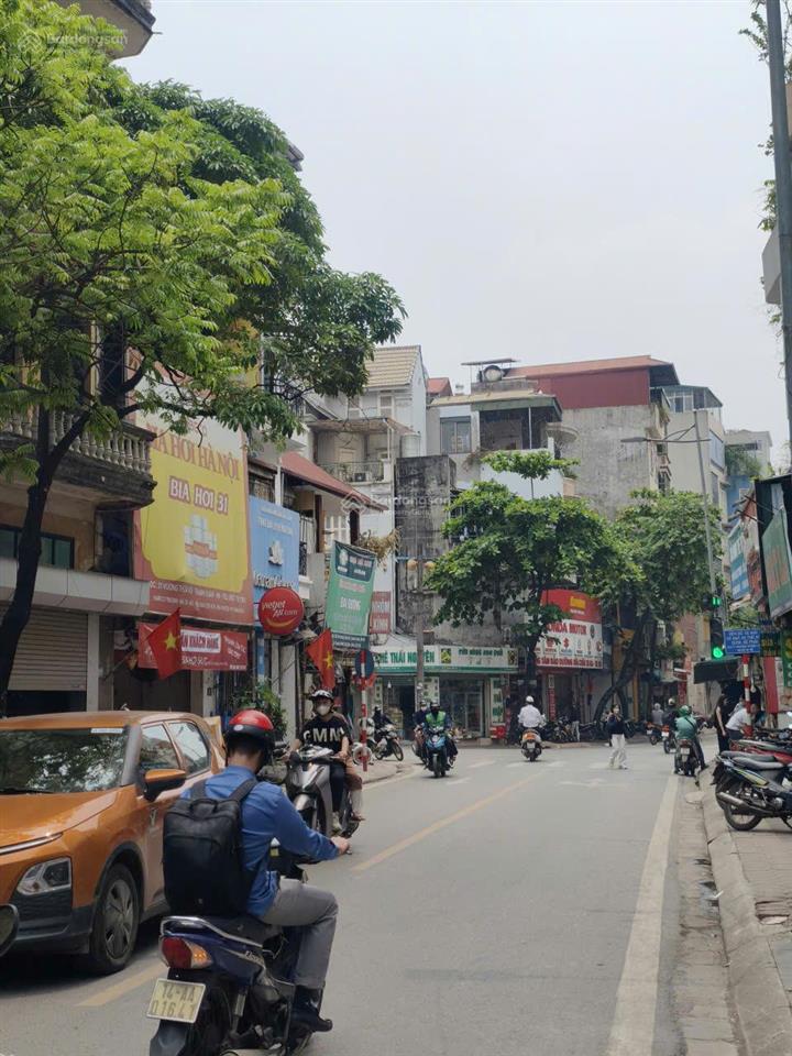 Tôi chính chủ bán nhà . s 61,7m2 mặt phố vương thừa vũ giao với phố trường chinh hn