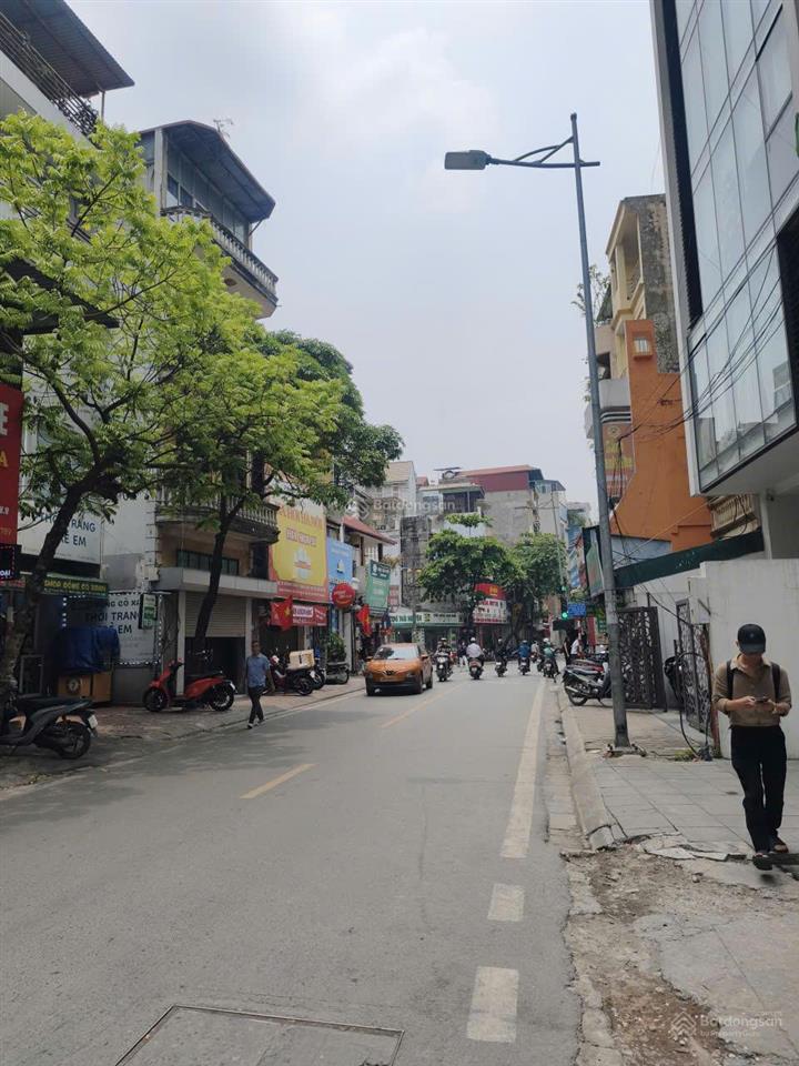 Tôi chính chủ bán nhà . s 61,7m2 mặt phố vương thừa vũ giao với phố trường chinh hn