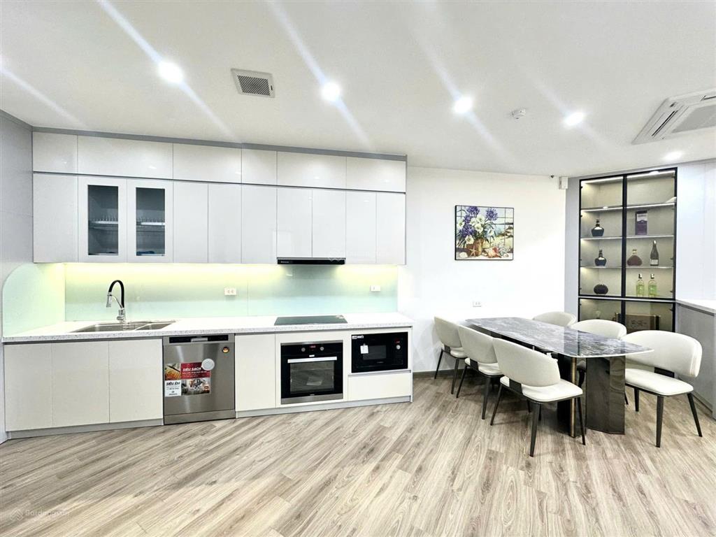 Bán gấp 10,5 tỷ | căn góc 119m 3pn full nội thất tòa 17t1 trung hòa nhân chính view biệt thự đẹp