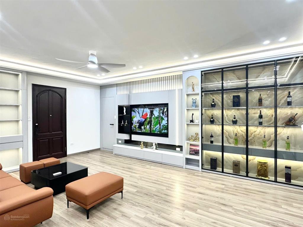 Bán gấp 10,5 tỷ | căn góc 119m 3pn full nội thất tòa 17t1 trung hòa nhân chính view biệt thự đẹp
