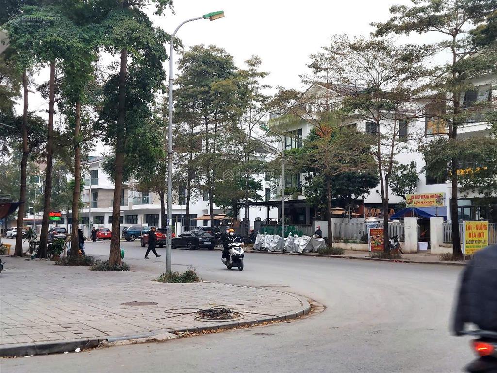 Tôi chính chủ biệt thự 250m2 sol lake villa, yên nghĩa, hà đông, sẵn sổ đỏ. đông nam, mt 10m