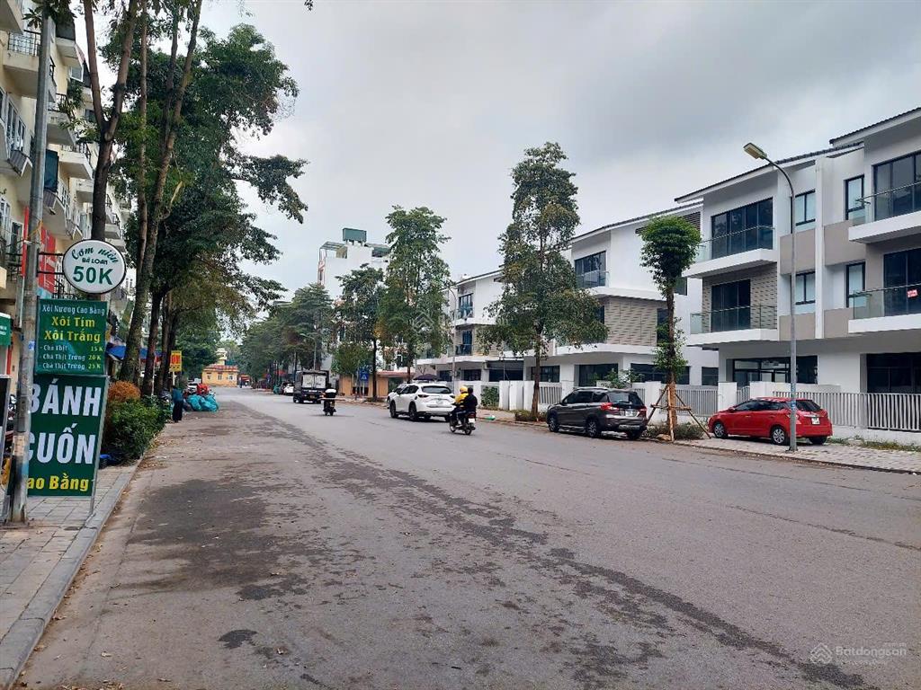 Tôi chính chủ biệt thự 250m2 sol lake villa, yên nghĩa, hà đông, sẵn sổ đỏ. đông nam, mt 10m