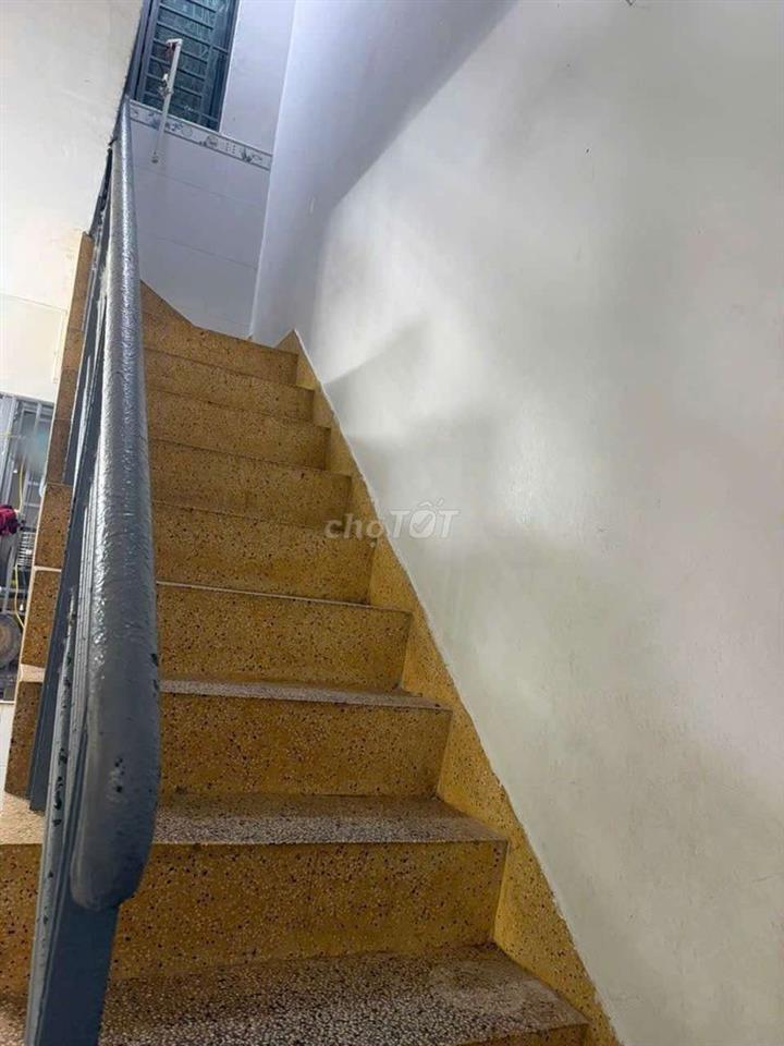 Bán căn hộ 2 phòng ngủ, tầng trệt thích hợp kinh doanh