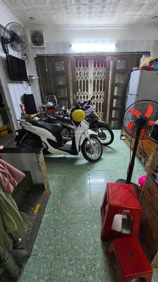 Gấp bán, cách 30m ra mặt tiền nhà nguyễn công hoan, phú nhuận, dt 4.5x 15m, 3 tầng btct, 8.4 tỷ tl