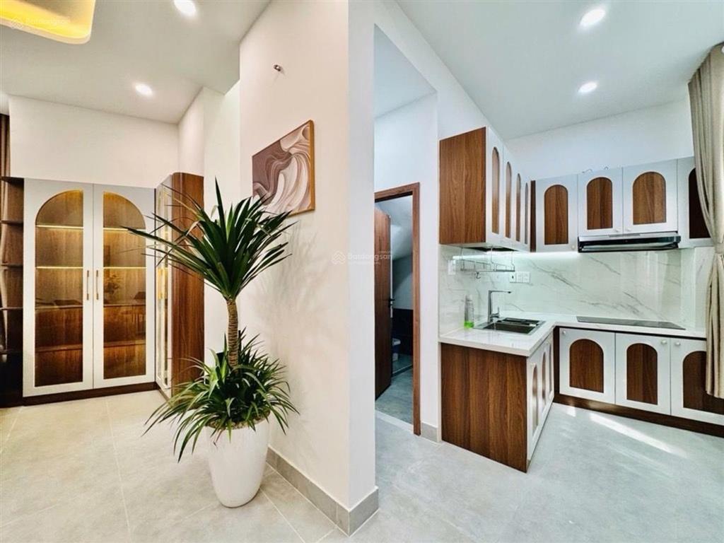 Khu vạn kiếp phan xích long, ngang 5m, 2 tầng, 3pn, gần mặt tiền, chỉ 6.25 tỷ.