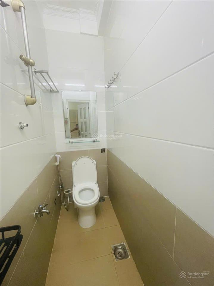 Bán nhà phan văn trị, q5, ngang 4m5 giảm còn 4ty8, 3 căn ra oto, 4 tầng cứng cáp đẹp