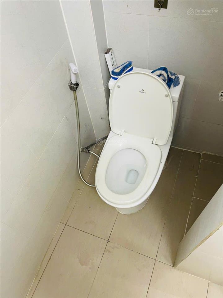 Bán nhà phan văn trị, q5, ngang 4m5 giảm còn 4ty8, 3 căn ra oto, 4 tầng cứng cáp đẹp