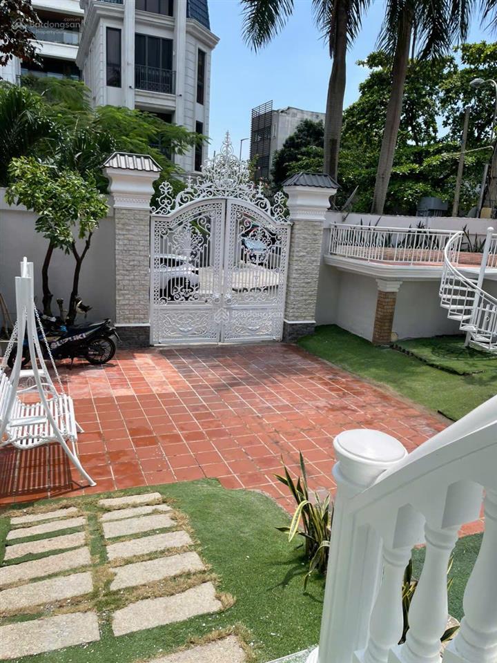 Vị trí đẹp đông đúc thảo điền cho các ngành nghề villa sân vườn 8pn