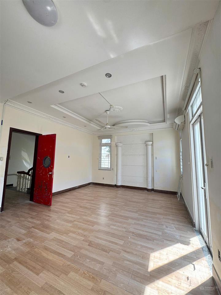 Vị trí đẹp đông đúc thảo điền cho các ngành nghề villa sân vườn 8pn