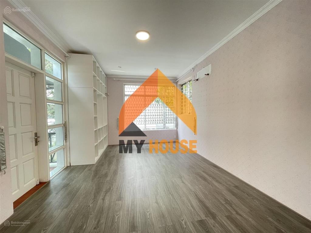 Villa sân rộng hơn nhà trung tâm q2, 700m², 120 triệu