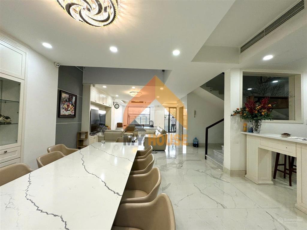 Siêu phẩm villa q2 style hiện đại có thang máy full nội thất ở và vp