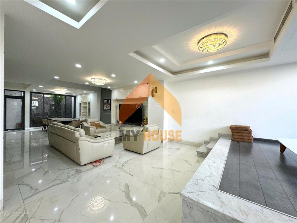 Siêu phẩm villa q2 style hiện đại có thang máy full nội thất ở và vp