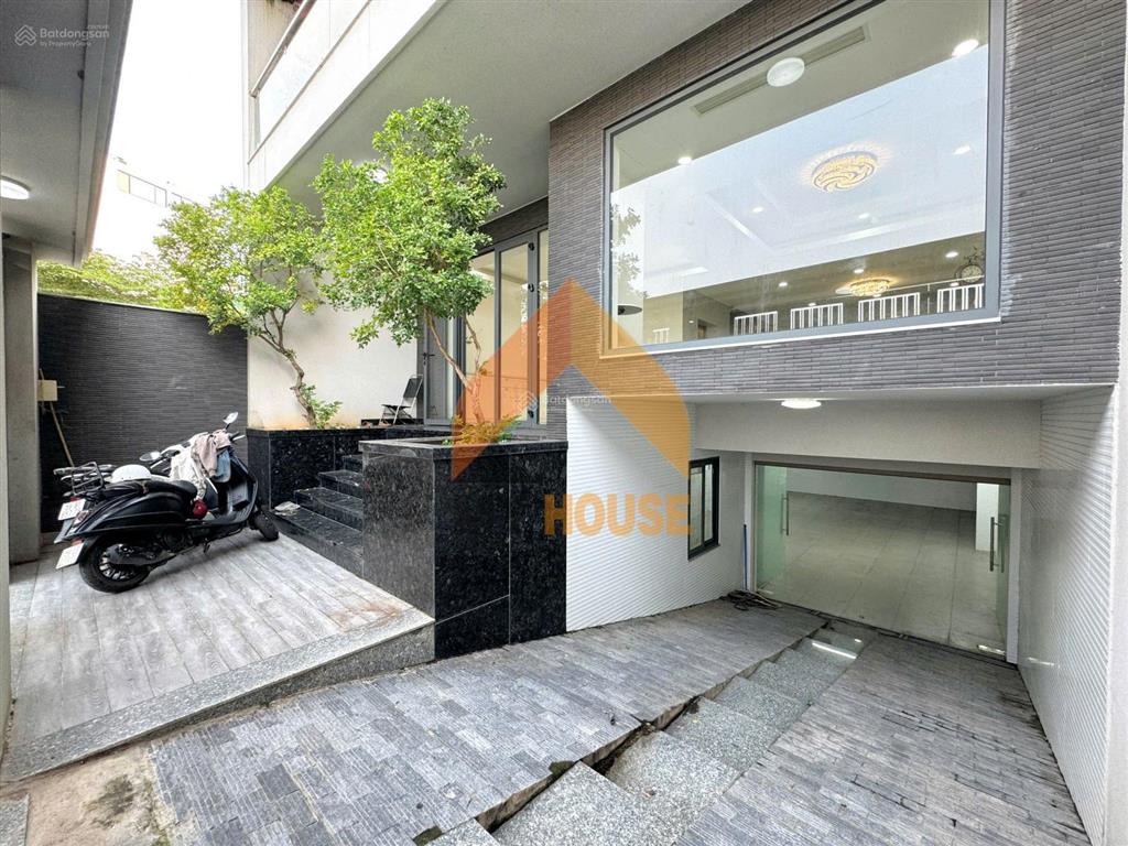 Siêu phẩm villa q2 style hiện đại có thang máy full nội thất ở và vp