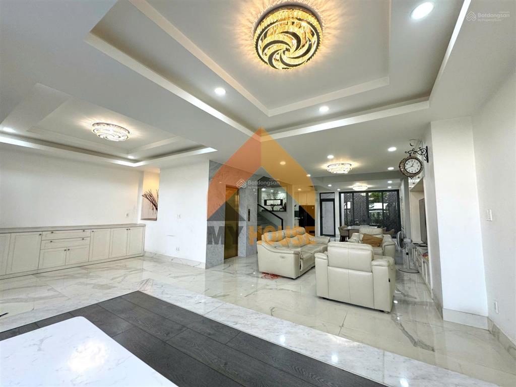 Siêu phẩm villa q2 style hiện đại có thang máy full nội thất ở và vp