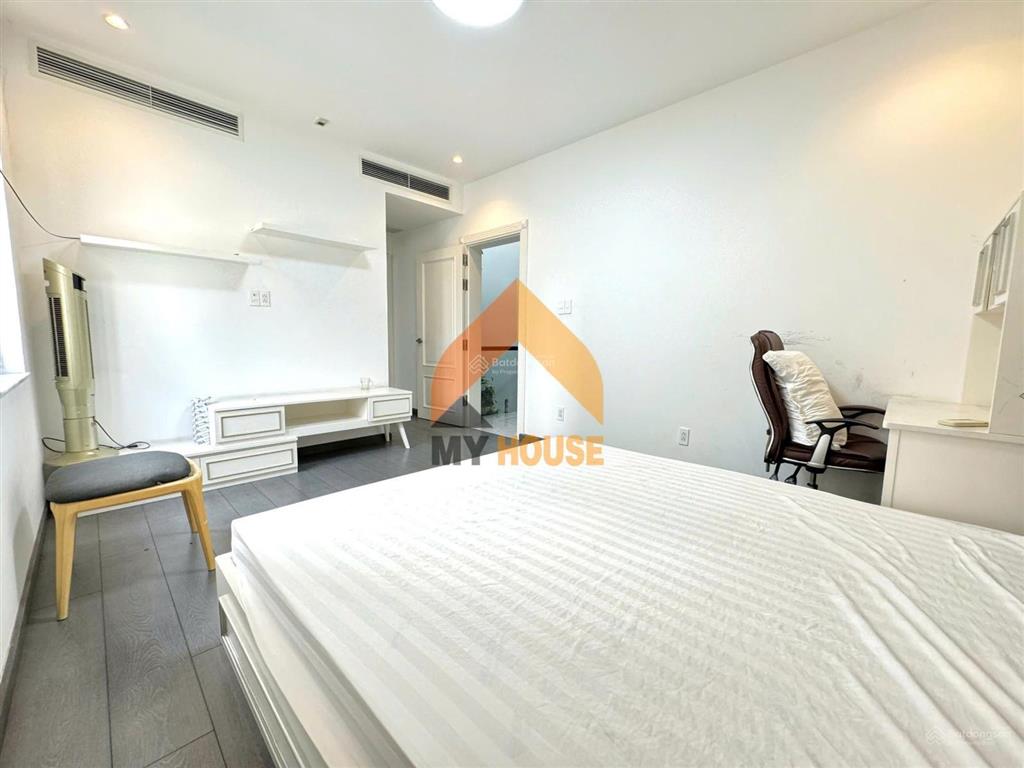 Siêu phẩm villa q2 style hiện đại có thang máy full nội thất ở và vp