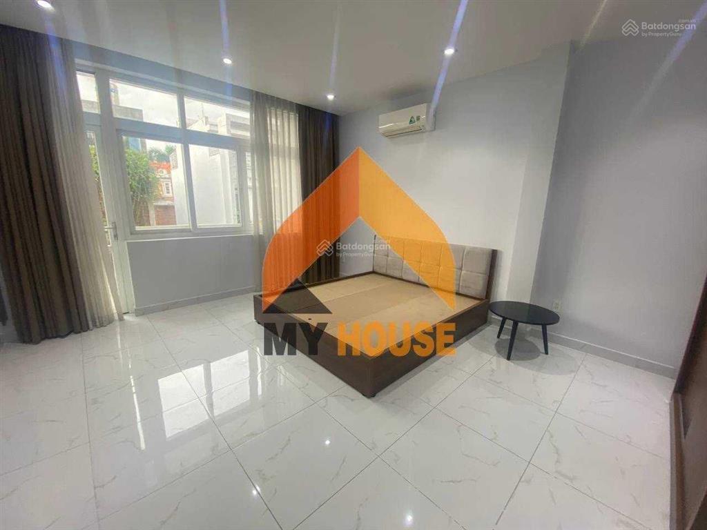 Nhà q2 ngay cầu sg có sân đỗ ô tô 4pn nhà sạch đẹp như hình