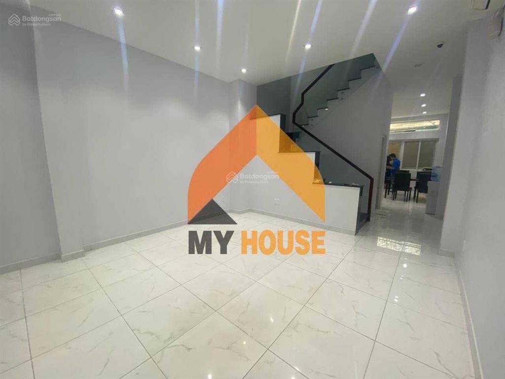 Nhà q2 ngay cầu sg có sân đỗ ô tô 4pn nhà sạch đẹp như hình