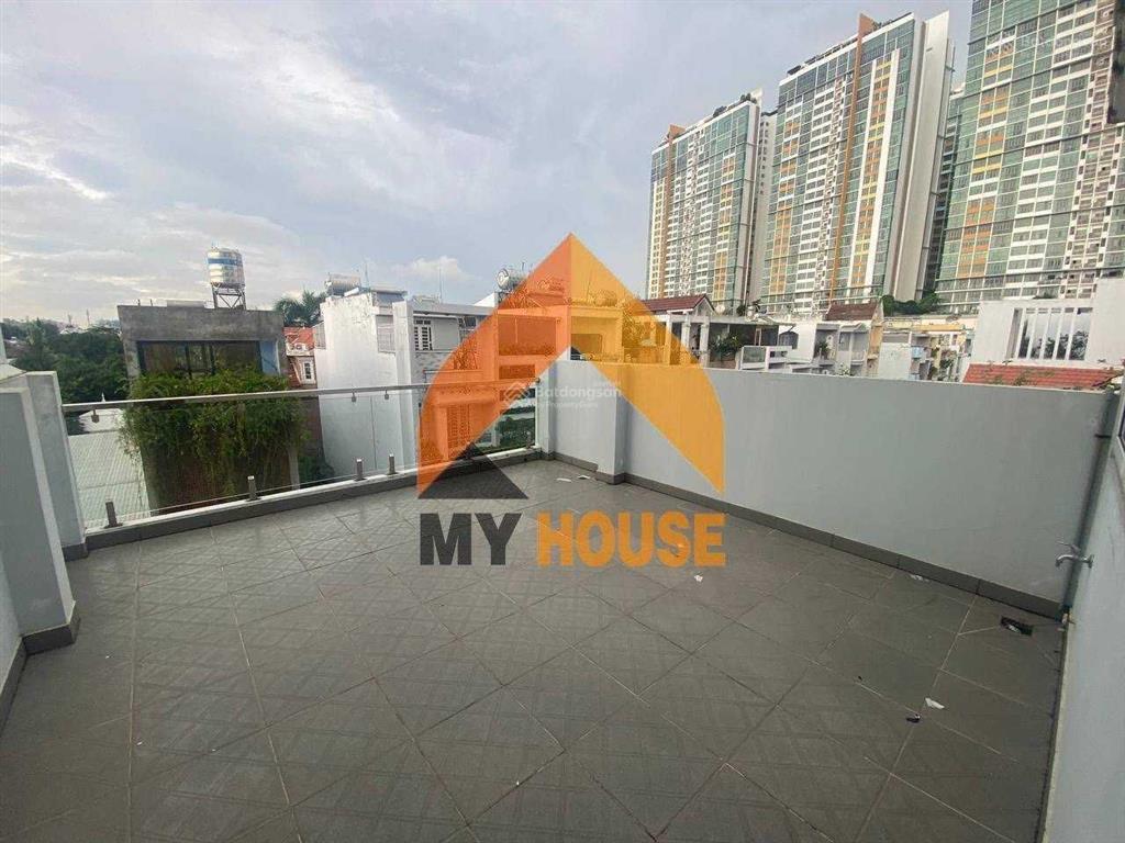 Nhà q2 ngay cầu sg có sân đỗ ô tô 4pn nhà sạch đẹp như hình