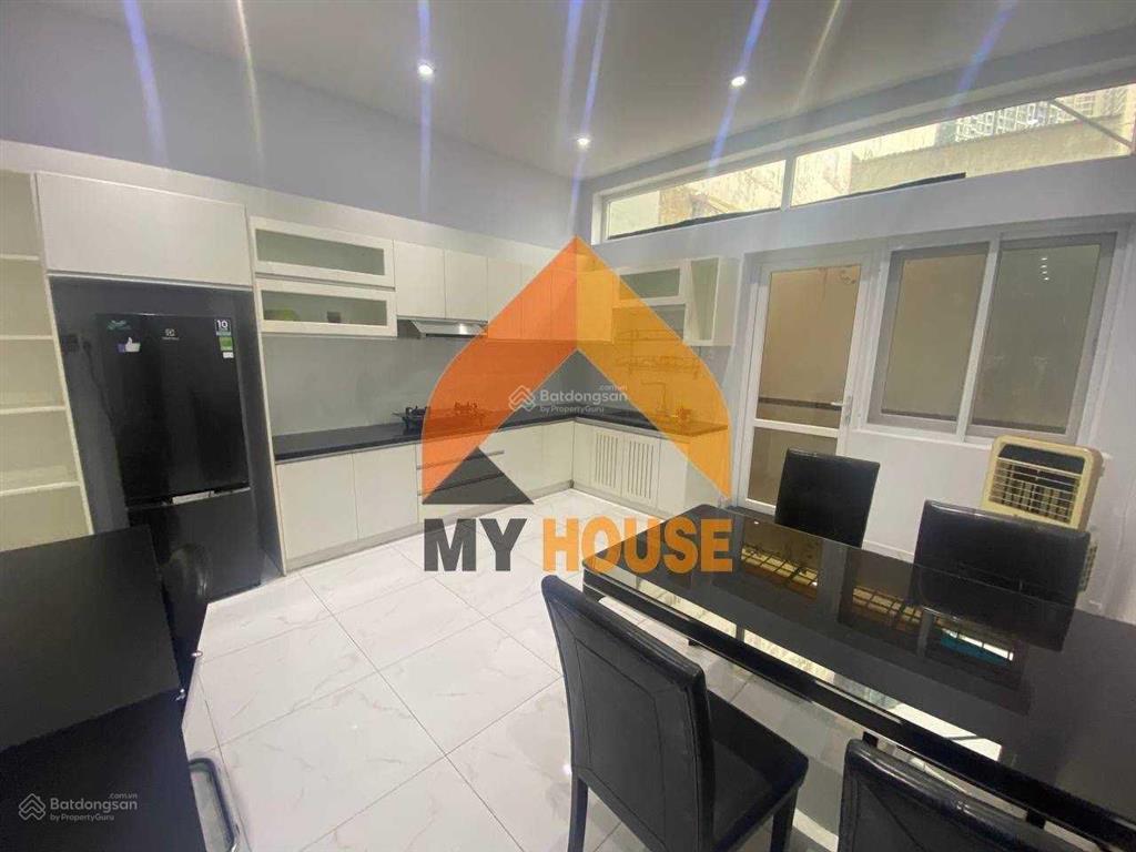 Nhà q2 ngay cầu sg có sân đỗ ô tô 4pn nhà sạch đẹp như hình