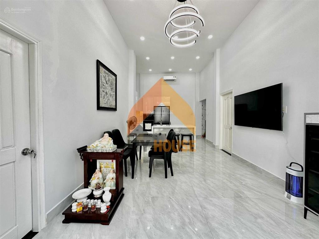 Villa thảo điền sân vườn chill như dalas 2pn cửa sổ to full nội thất xịn