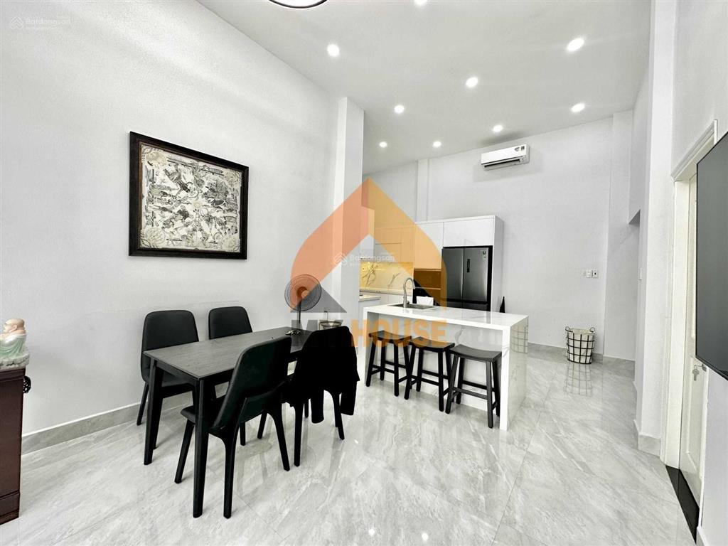 Villa thảo điền sân vườn chill như dalas 2pn cửa sổ to full nội thất xịn