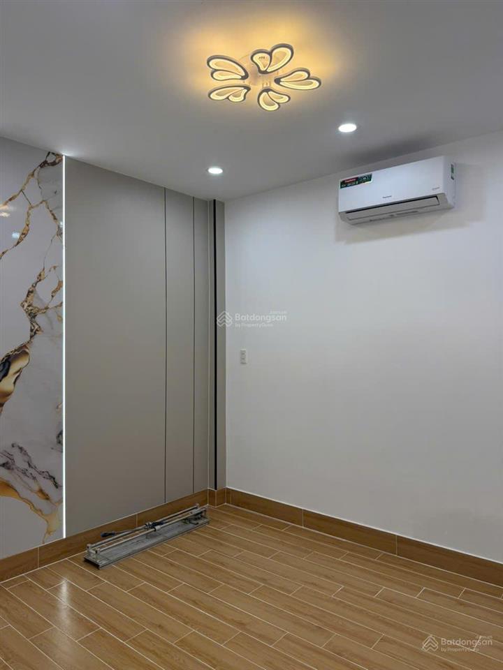 Sang căn nhà 100m² mới 100% nội thất đầy đủ mặt tiền vĩnh phú 38 xe ô tô/sổ hồng