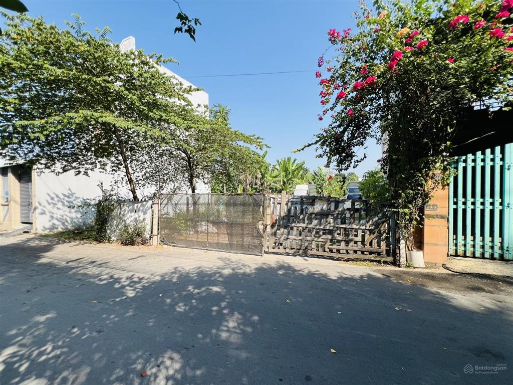 Sang 1000 m2 đất nền thổ cư nằm mặt tiền 10m đường vĩnh phú 38a, chủ trực tiếp làm việc
