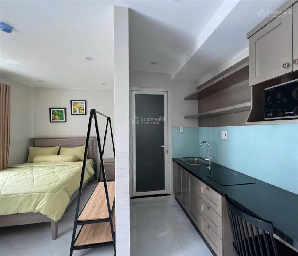 Cho thuê nhà unitown, 1 trệt, 4 lầu, 6 phòng ngủ, giá 42tr/tháng