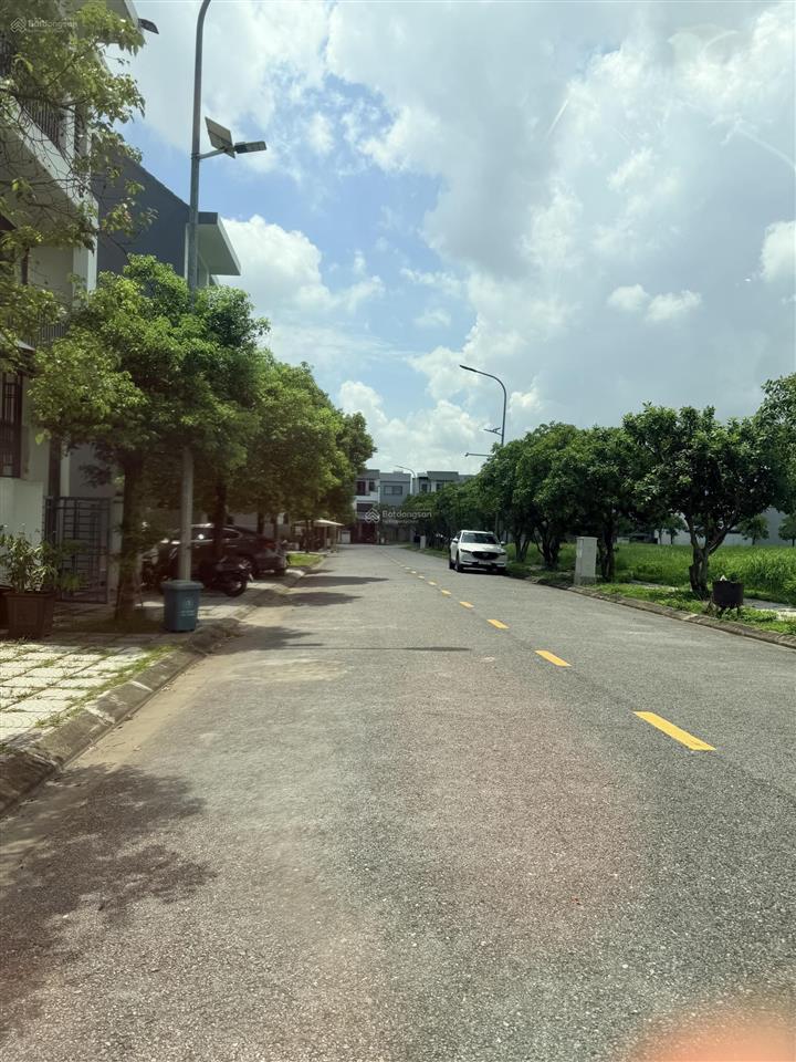 Bán lô 90m view công viên khu đô thị quang minh giá chỉ từ 4,85 tỉ