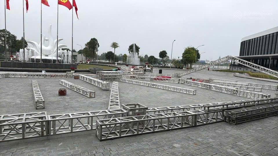 Gia đình tôi cần bán lô đất 90m2 sát cổng phụ và ga tàu cao tốc tại bệnh viện bạch mai 2 hà nam