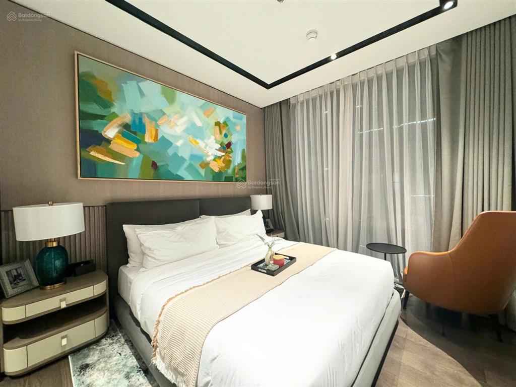 Cần bán căn hộ grand marina saigon dt 63m2, 1 phòng ngủ, 1 wc, full nội thất cao cấp, giá 20.5 tỷ