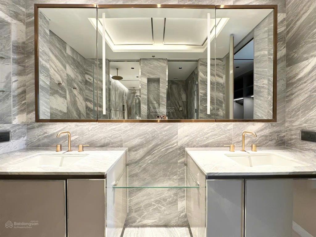 Sang nhượng căn hộ grand marina saigon  căn góc 121m2  3 pn  full nội thất  giá 67 tỷ all in