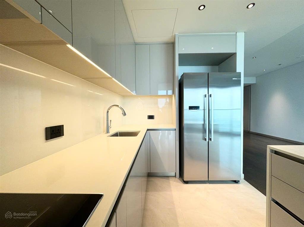 Cho thuê căn hộ hàng hiệu grand marina saigon, căn góc 145m2, 3 phòng ngủ, nhà trống, view đẹp