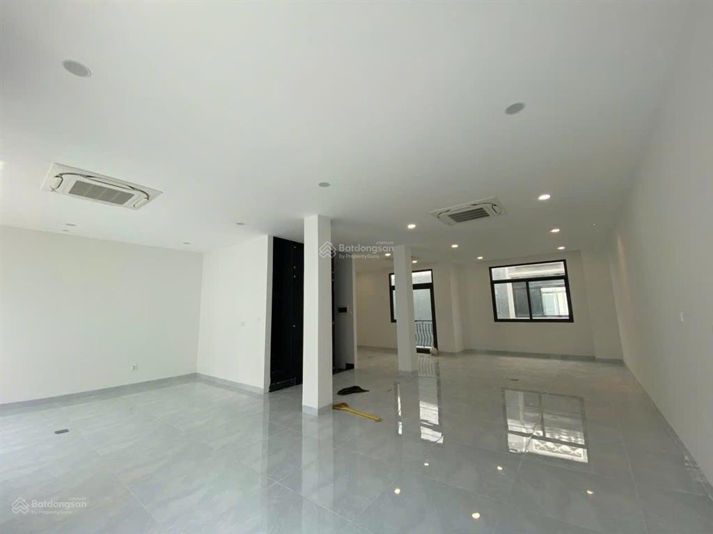Nhà phố manhattan glory 24,2 tỷ 148m2 sổ hồng sẵn, đang cho thuê 40 triệu/tháng,