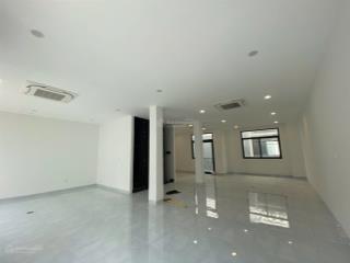 Nhà phố manhattan glory 148m²  sổ hồng sẵn, đang cho thuê 40 triệu/tháng, giá 28 t